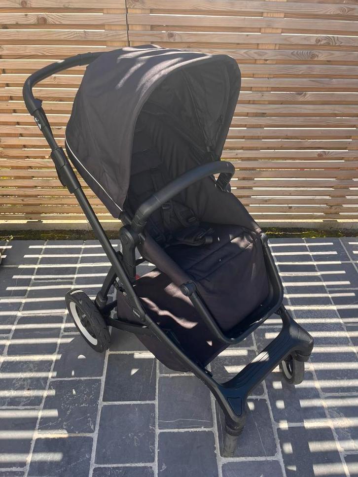 Poussette et nacelle THULE Sleek - noir minuit, Enfants & Bébés, Buggys, Utilisé, Autres marques, Modèle duo, Protection de pluie