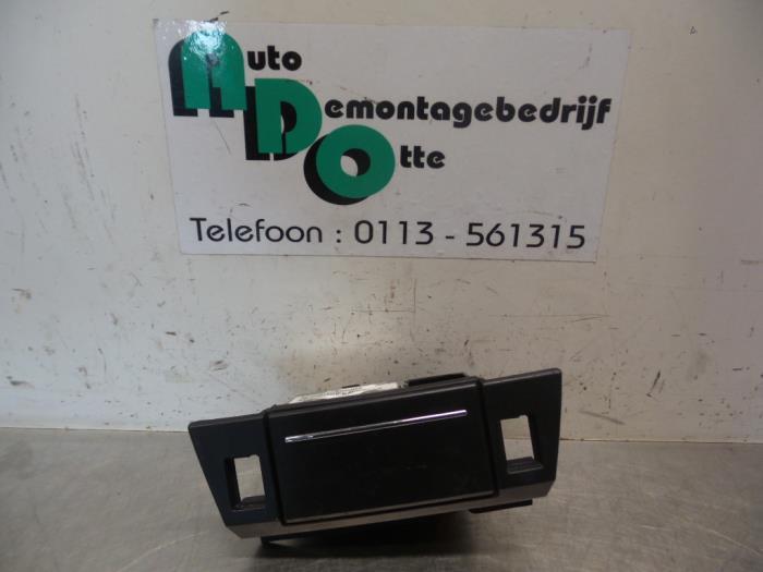 Asbak voor van een Chrysler 300 C, Auto-onderdelen, Interieur en Bekleding, Chrysler, Gebruikt, 3 maanden garantie, Ophalen of Verzenden