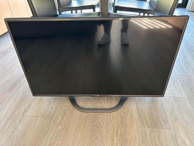 LG Led TV, TV, Hi-fi & Vidéo, Télévisions, Ne fonctionne pas, LCD, 40 à 60 cm, Full HD (1080p), LG, 50 Hz, Smart TV, Enlèvement