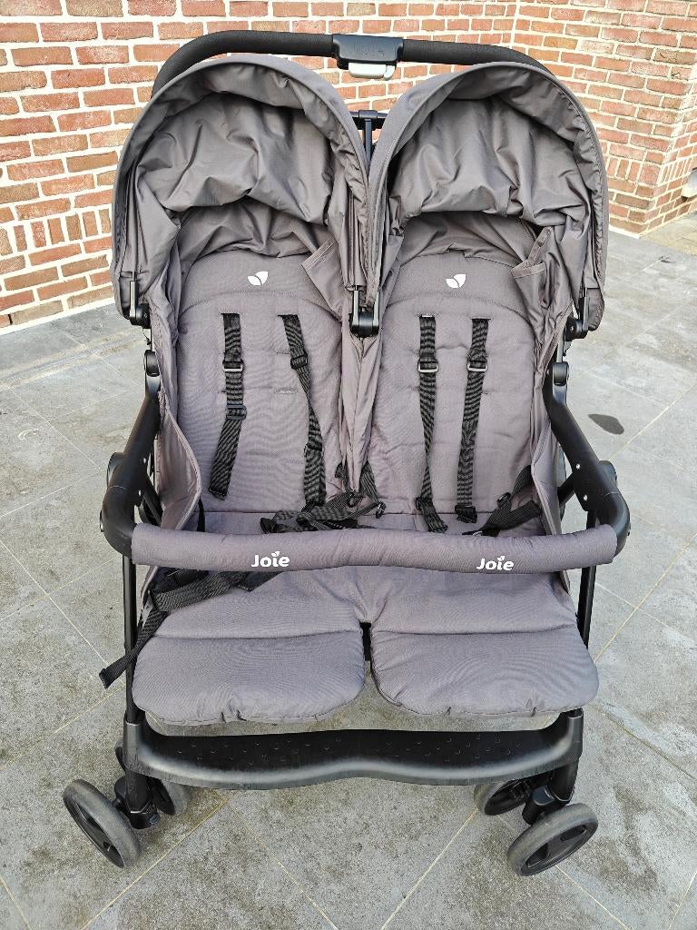 Dubbele buggy Joie aire twin, Ophalen, Zo goed als nieuw, Verstelbare rugleuning