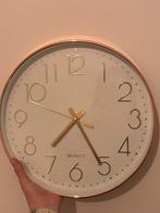 Analoge wandklok wit & metallic roze – Ø 30 cm, Huis en Inrichting, Ophalen, Gebruikt, Analoog, Wandklok