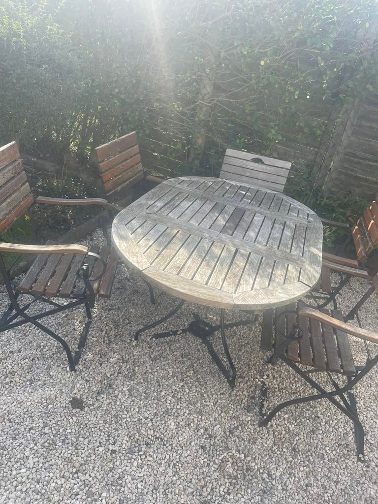 Belle table de jardin en teck et fonte ! ! !, Jardin & Terrasse, Ensembles de jardin, Utilisé, Enlèvement
