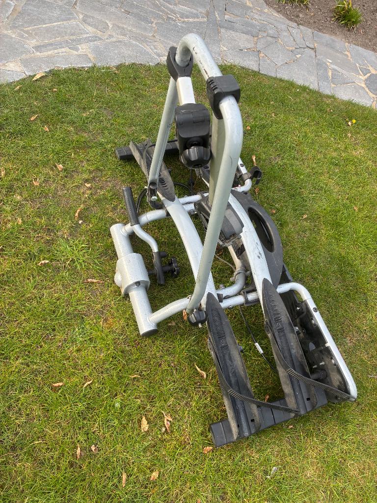 Fietsdrager thule voor gewone fietesen, Auto diversen, Fietsendragers, Ophalen, 2 fietsen, Gebruikt, Trekhaakdrager