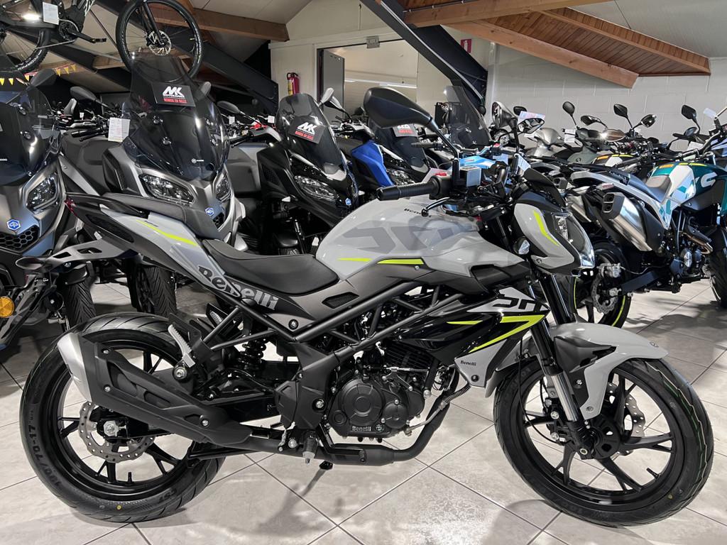 Benelli BN 125 GRIS, Motos, Motoren | Benelli, Entreprise, Naked bike, jusqu'à 11 kW, Enlèvement