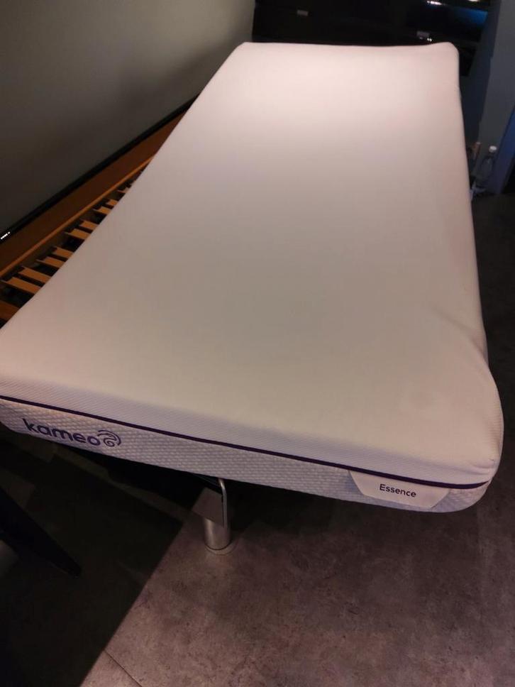 NIEUWE KAMEO ESSENCE FOAM AANPASBAAR MATRAS MOET NU WEG, Maison & Meubles, Chambre à coucher | Matelas & Sommiers, Neuf, Matelas