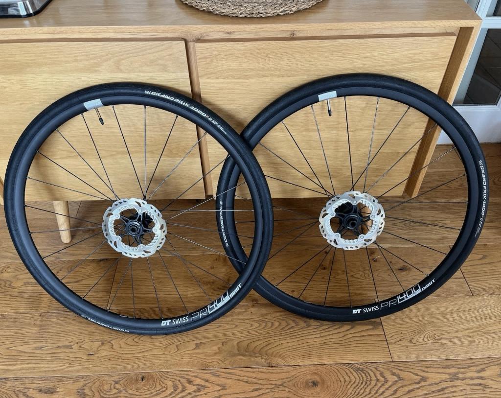 Paire de roues à disque DT Swiss PR1400 Dicut, Vélos & Vélomoteurs, Vélos Pièces, Utilisé, Roue, Aluminium, Racefiets, Enlèvement ou Envoi