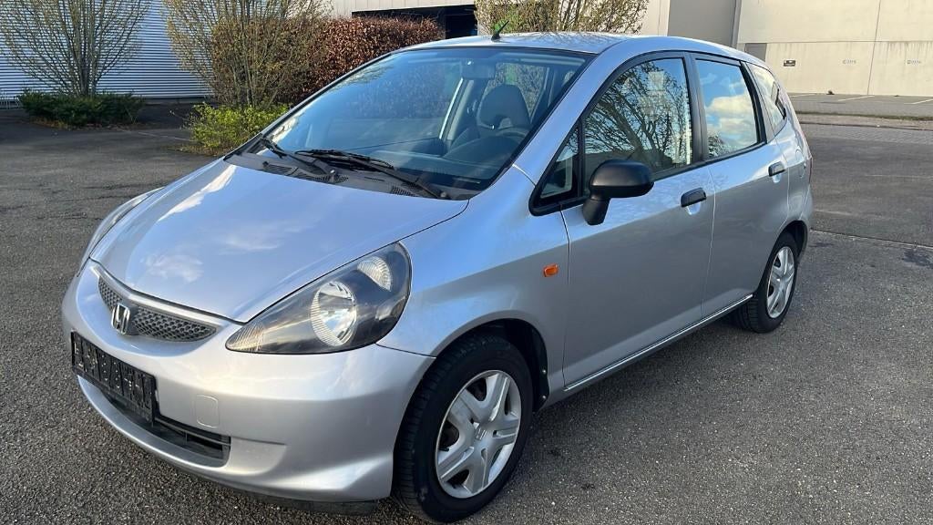 Honda jazz 2003 gekeurd voor verkoop klaar voor inschrijving, Auto's, Honda, Stof, 4 cilinders, 5 deurs, Zilver of Grijs