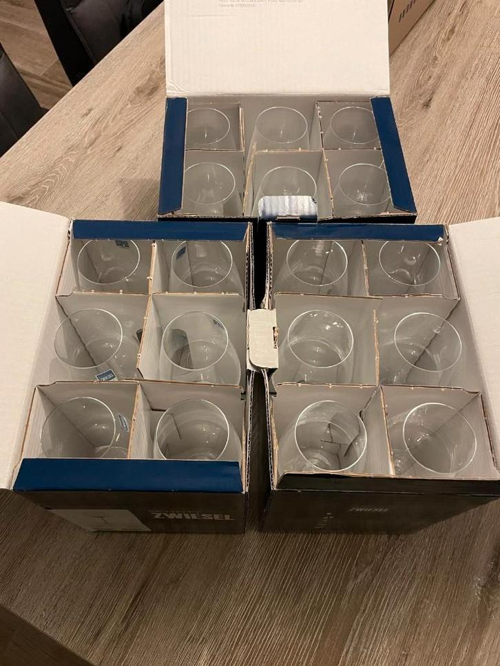 18 nieuwe wittewijnglazen kristal Schott Zwiesel, Verzamelen, Glas en Drinkglazen, Nieuw, Overige typen, Ophalen