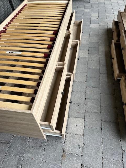 lit simple, Une personne, Utilisé, 200 cm, Bois