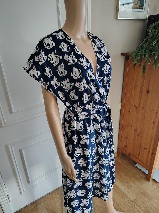 vintage kleurrijke jurk, Kleding | Dames, Jurken, Zo goed als nieuw, Maat 38/40 (M), Blauw, Knielengte, Verzenden