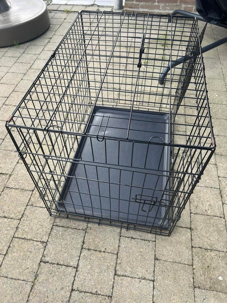 Te koop honden benche plus luxe kussen, Ophalen, Zo goed als nieuw