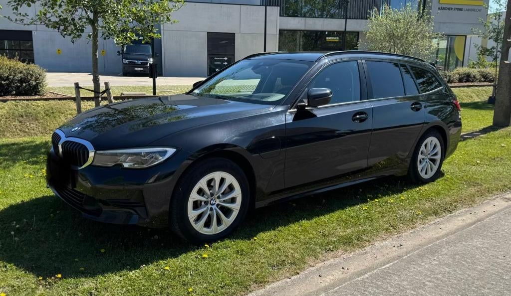 BMW 330 Touring Hybride, Autos, BMW, Entreprise, Série 3, Phares directionnels, Airbags, Air conditionné, Android Auto, Apple Carplay
