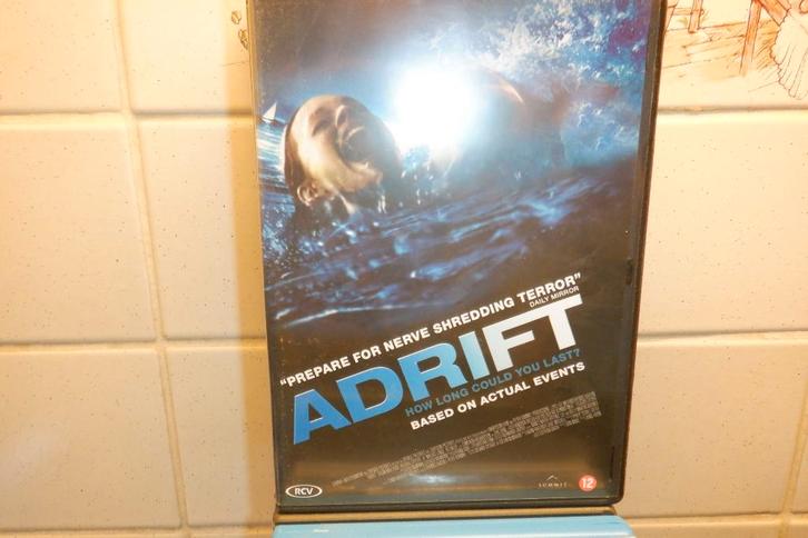 DVD Adrift(Based on actual events), CD & DVD, DVD | Horreur, Comme neuf, Gore, À partir de 16 ans, Envoi