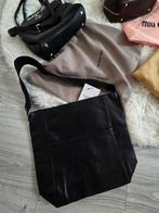 Calvin Klein tas, Ophalen