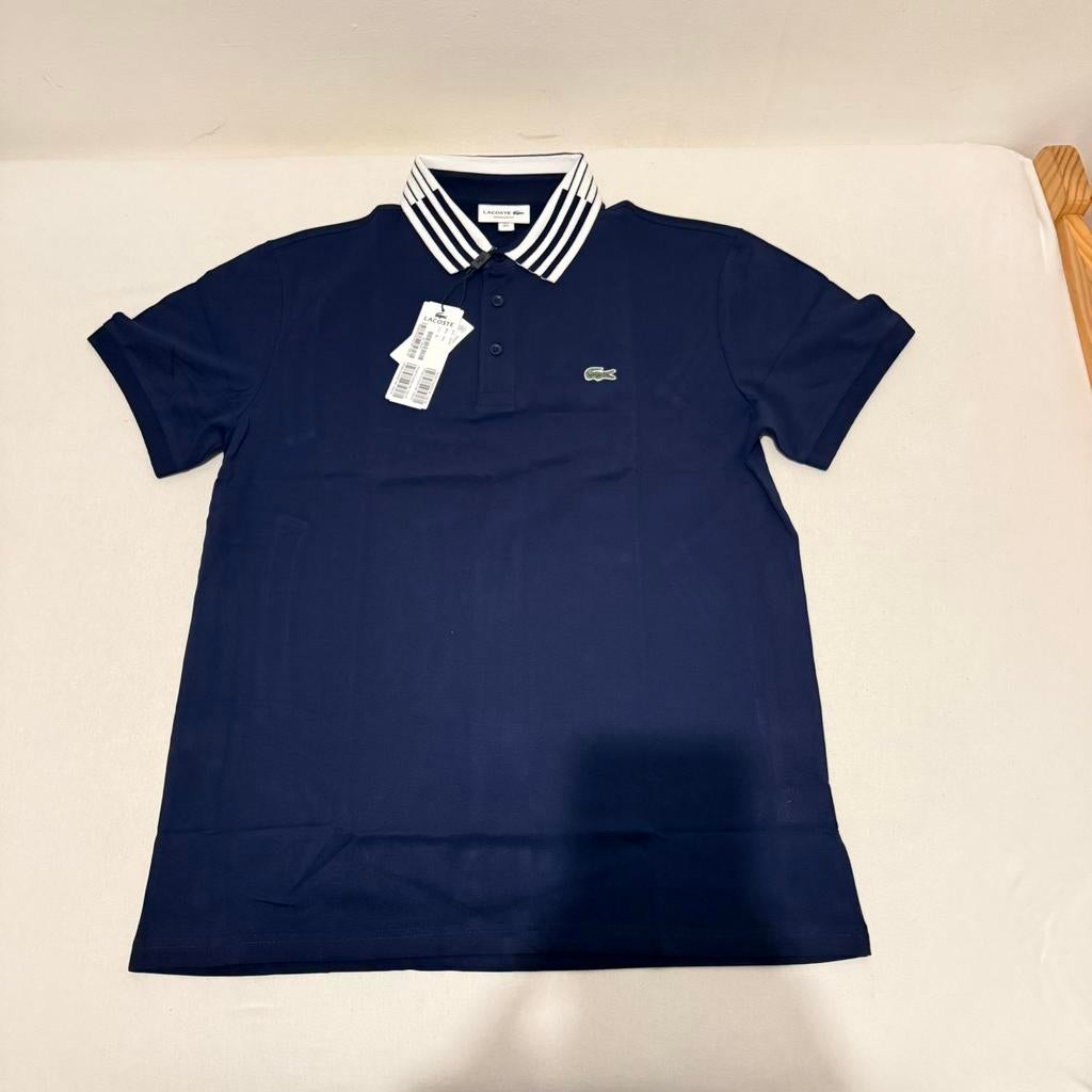 POLO LACOSTE BLEU MARINE, Vêtements | Hommes, Polos, Enlèvement ou Envoi, Neuf, Taille 52/54 (L), Bleu