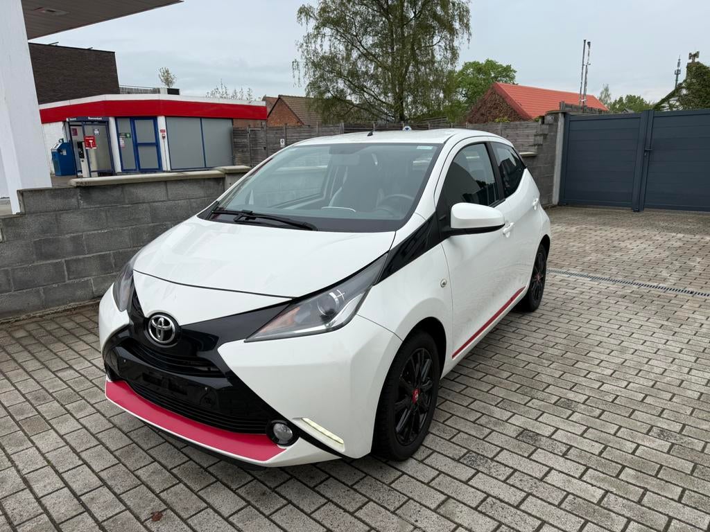 Toyota Aygo bj2014 Benzine, Autos, Toyota, Achat, 998 cm³, Entreprise, Boîte manuelle