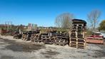 GRATUIT : palettes, planches de bois, Bricolage & Construction, Enlèvement, Autres types