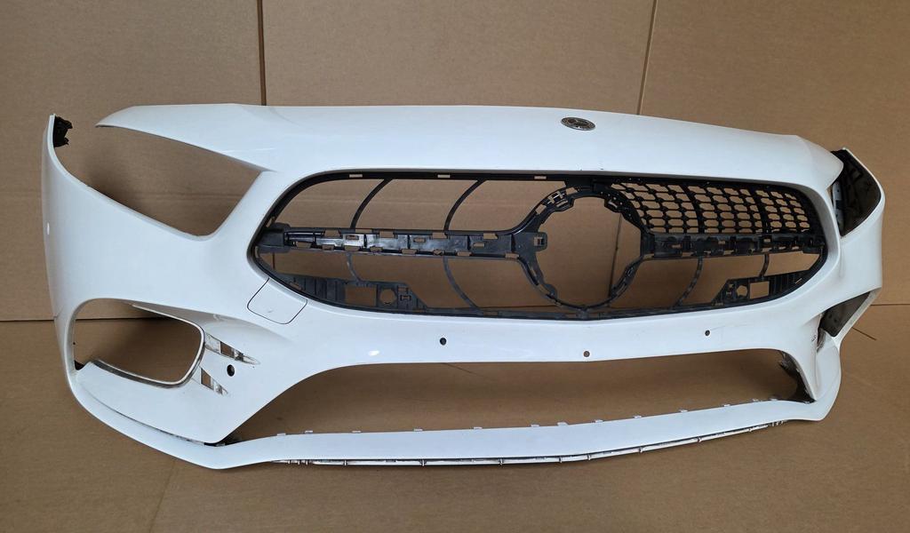 Voorbumper Mercedes A Klasse W177 AMG Origineel PDC AMG LINE, Gebruikt, -, Voor, Ophalen of Verzenden