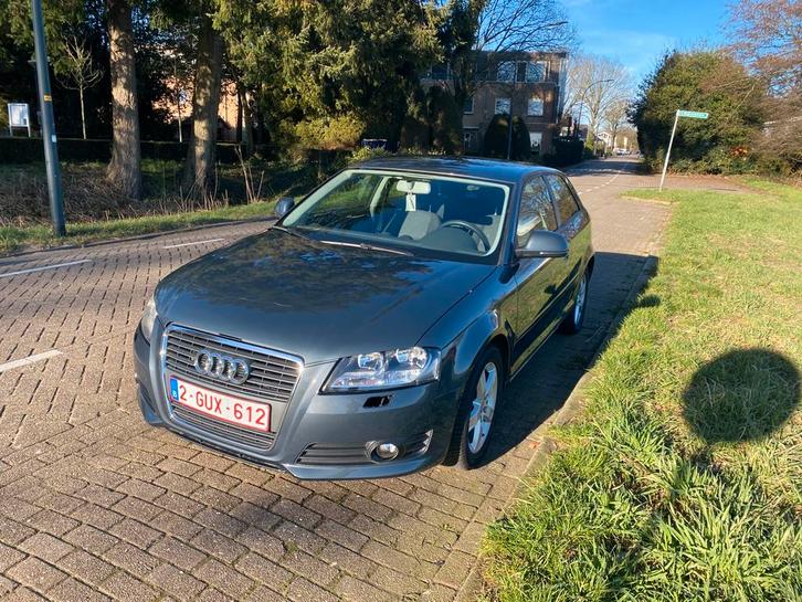 AUDI A3 8P 1.6TDI ZETELVERWARMING, Autos, Audi, Particulier, A3, Sièges chauffants, Diesel, Euro 4, Coupé, 3 portes, Argent ou Gris