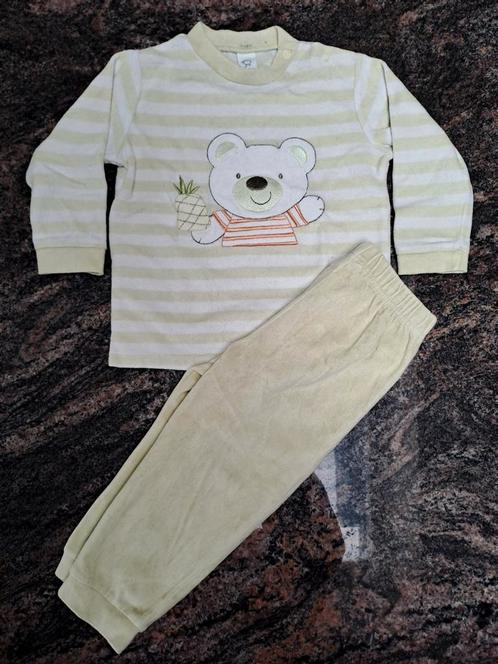 Taille 92 Pyjama d'hiver rayé jaune pastel et blanc avec our, Enfants & Bébés, Vêtements enfant | Taille 92, Utilisé, Garçon, Vêtements de nuit ou Sous-vêtements