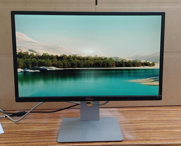 DELL 22" P2217H HD (20 stuks), Computers en Software, Monitoren, Gebruikt, 60 Hz of minder, DisplayPort, HDMI, VGA, Kantelbaar