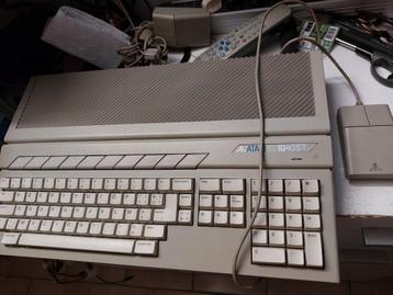 Te koop Atari 1040 STF  beschikbaar voor biedingen