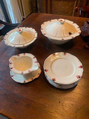 Maastrichtse dinerservice beschikbaar voor biedingen