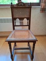 Antieke houten stoel met rieten zitvlak, Ophalen