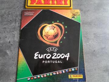 PANINI VOETBAL  STICKER  ALBUM VOLLEDIG EURO 2004