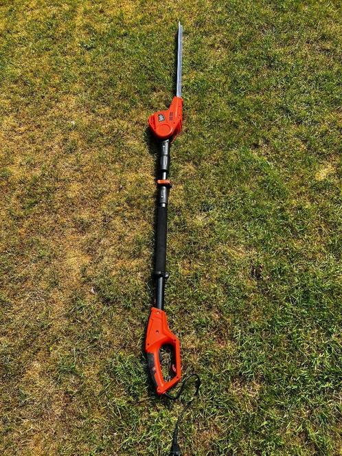 Heggenschaar black+decker PH5551-QS  51cm 550W-gesnoerd, Tuin en Terras, Heggenscharen, Zo goed als nieuw, Elektrisch, Ophalen