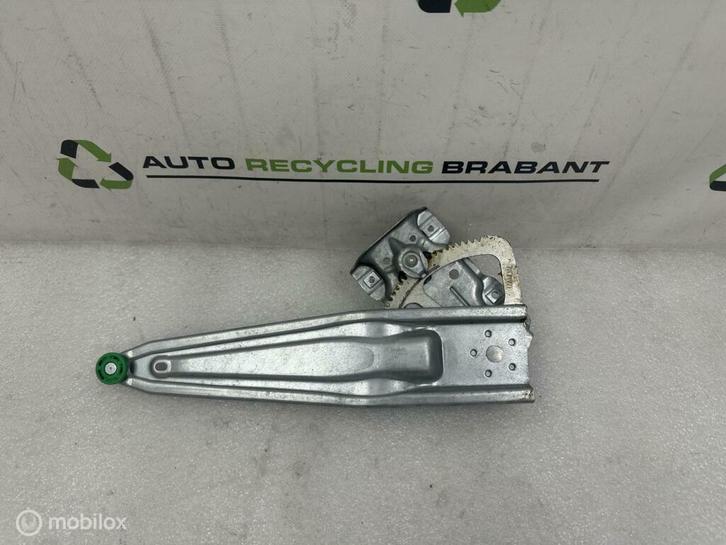 Raammechanisme Hand links Achter Toyota Auris 6984002210, Auto-onderdelen, Ruiten en Toebehoren, Gebruikt, Ophalen of Verzenden