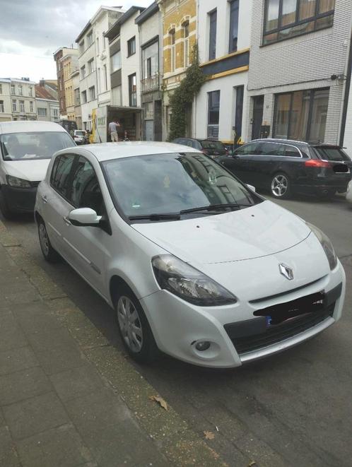 Renault Clio Hatchback 2012 benzine, Auto's, Renault, Particulier, Clio, Airbags, Centrale vergrendeling, Elektrische ramen, Isofix