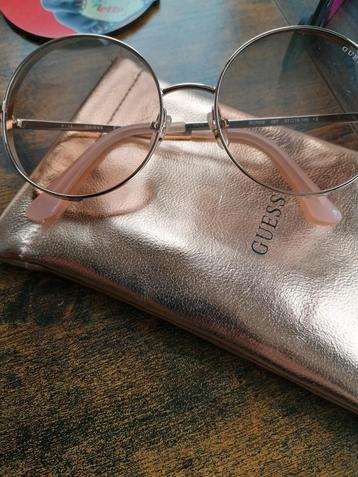 3 zonnebrillen, Guess, Tommy hilfinger, ray ban  beschikbaar voor biedingen