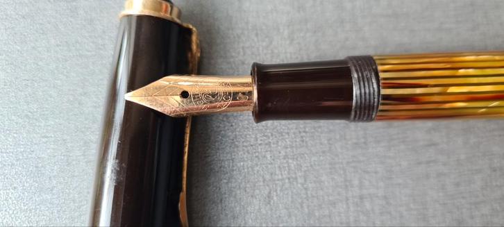 Zeldzame Pelikan 400 NN vulpen 1950's 14 K OM punt Topstaat, Verzamelen, Pennenverzamelingen, Zo goed als nieuw, Vulpen, Overige merken