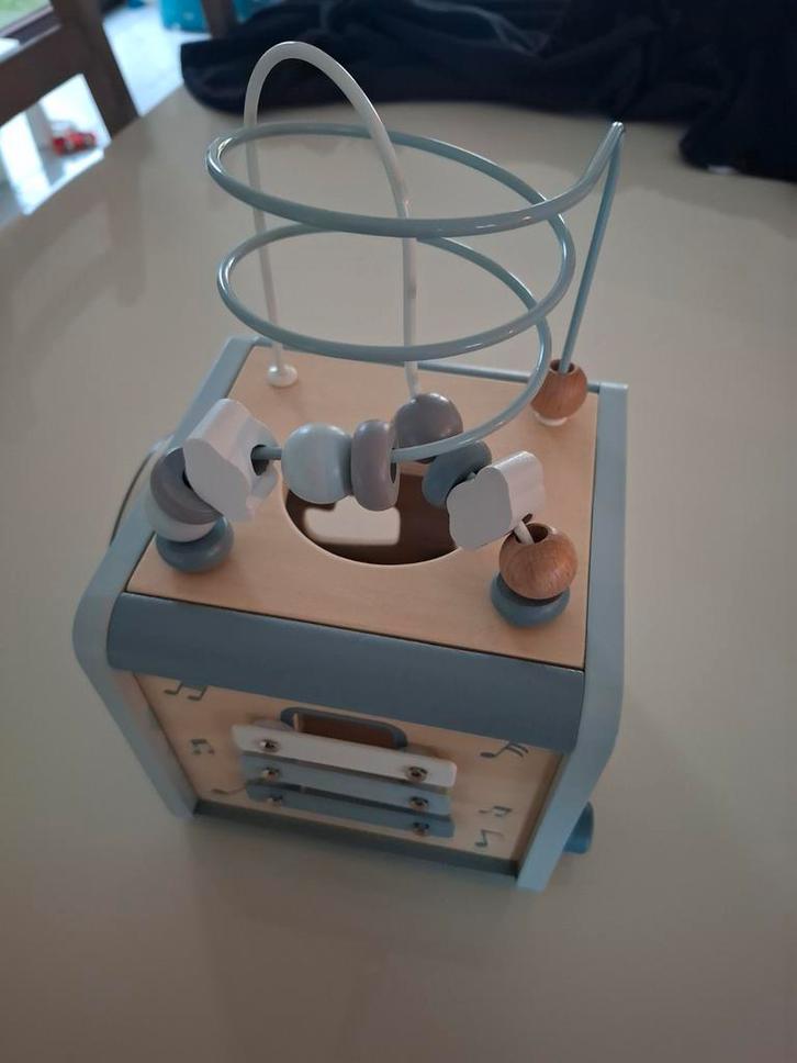 Activiteitenkubus label label (hout), Kinderen en Baby's, Speelgoed | Houten speelgoed, Zo goed als nieuw, Ophalen