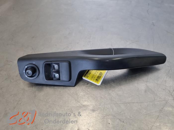 Elektrisch Raam Schakelaar van een Opel Vivaro, Auto-onderdelen, Dashboard en Schakelaars, Opel, Gebruikt, 3 maanden garantie
