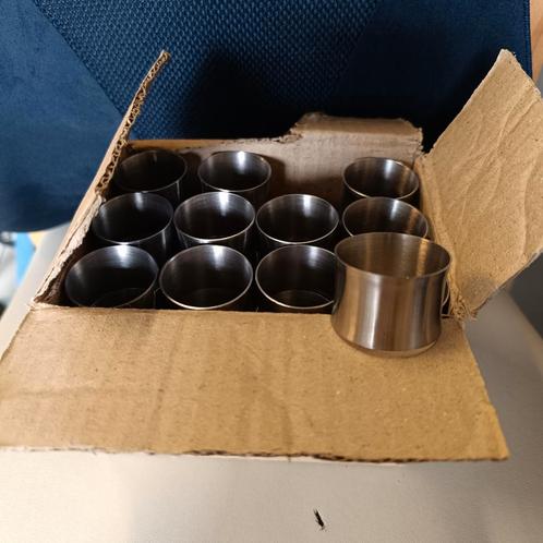 36 metalen servetringen – nieuw in doos – stijlvol en tijdlo, Huis en Inrichting, Tafelonderdelen, Zo goed als nieuw, Metaal, Ophalen