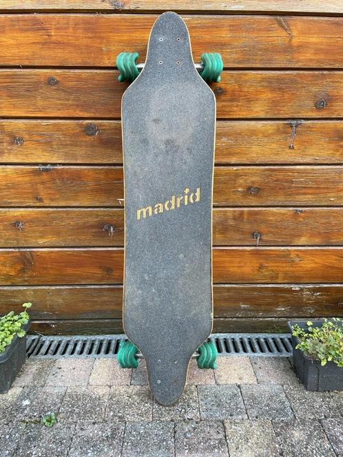 Madrid longboard met veeeel toebehoren, Sports & Fitness, Skateboard, Utilisé, Skateboard, Longboard, Enlèvement