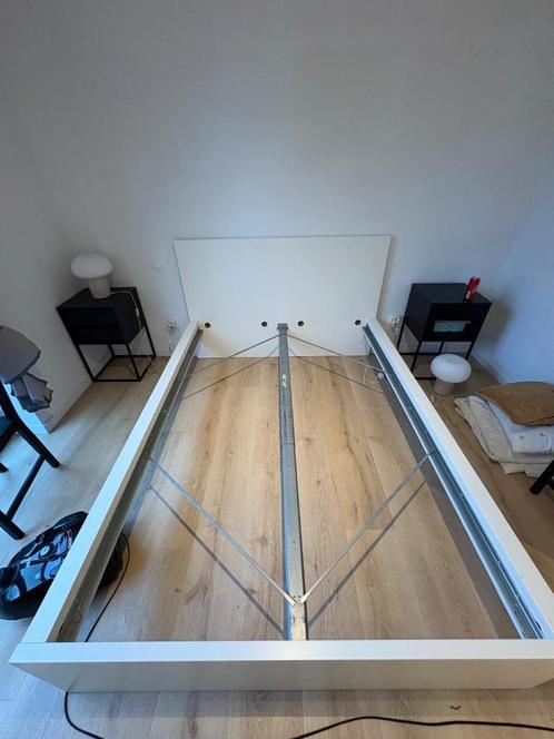 Bed Ikea (200 x 160 cm) met lattenbodems en matras, Huis en Inrichting, Slaapkamer | Bedden, Gebruikt, Tweepersoons, 160 cm, 200 cm
