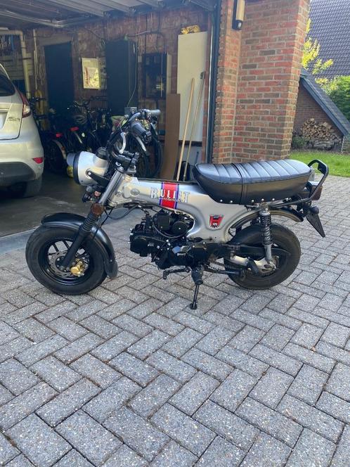 ② ***als nieuwe DAX bullit 125cc eerste eigenaar 2350km*** — Motoren ...