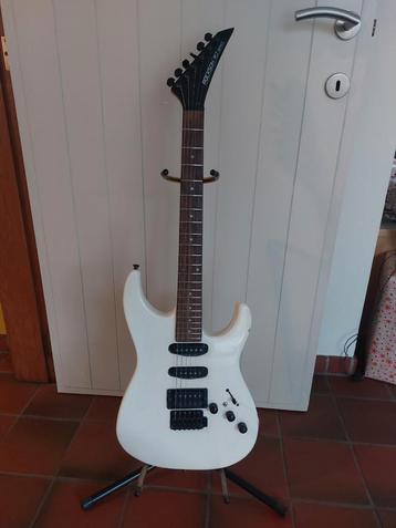 Leuke rock gitaar in perfecte staat. beschikbaar voor biedingen