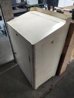 Ijzeren lessenaar, vintage kast ijzer, Ophalen