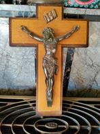 Houten kruisbeeld, Antiek en Kunst, Antiek | Religieuze voorwerpen, Ophalen