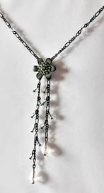 AVON: Schattige kleine ketting „Abril”, Ophalen of Verzenden, Nieuw, Grijs