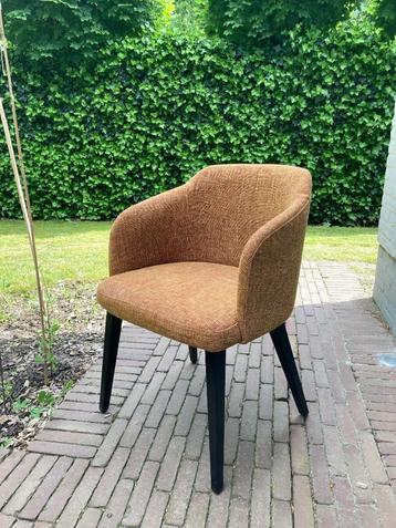 6 design stoelen beschikbaar voor biedingen