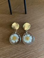 Handmade oorbellen met echte bloemen, Ophalen of Verzenden, Zo goed als nieuw