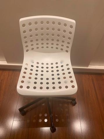 Bureaustoel kind wit - Ikea, Huis en Inrichting, Bureaustoelen, Ophalen, Zo goed als nieuw, Wit, Bureaustoel