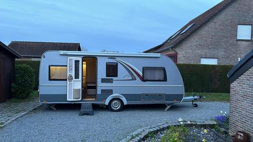 Bürstner Averso 535 TL, Caravans en Kamperen, Caravans, Particulier, tot en met 4, 1250 - 1500 kg, Bürstner, 2 aparte bedden, Douche