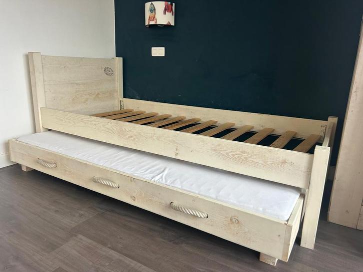 Heel degelijke Kinderslaapkamer van “IKKS”, Huis en Inrichting, Slaapkamer | Slaapbanken, Zo goed als nieuw, Crème, Ophalen