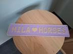 Plakkaat Mila loves horses, Enlèvement